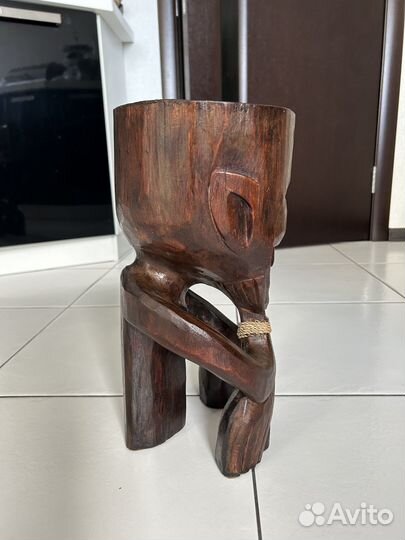 Маска, статуэтка, декоративная подставка, стул