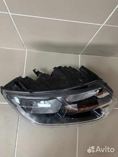 Фара галогеновая правая Renault Duster 2 (Hjd) 2