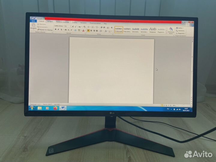 Монитор LG 24