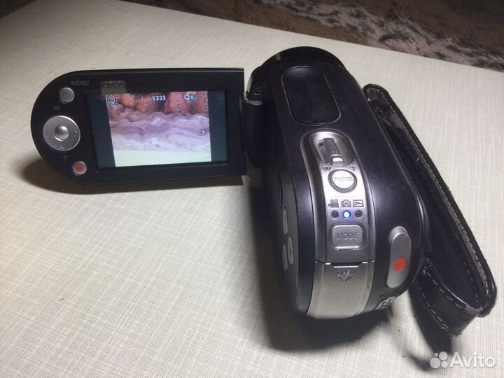 Цифровая видеокамера Samsung SMX-F33BP/XER