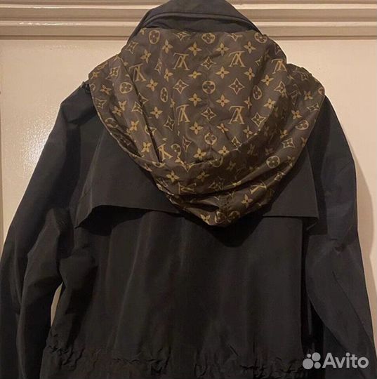 Ветровка Luis Vuitton