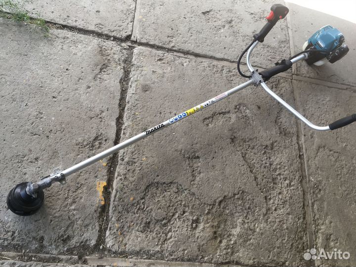 Бензокоса Makita EM2500U