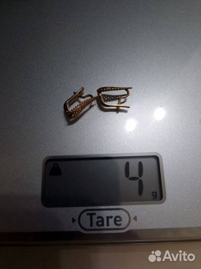 Золотые серьги