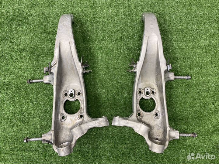 Кулак поворотный передний BMW M5 M6 F10 F06 F12