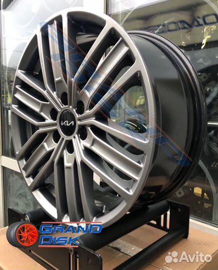 Диски R18 6x139.7 Hyundai Staria Starex