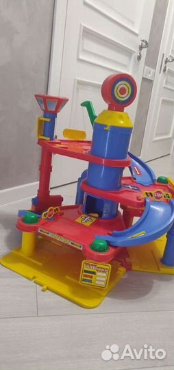 Игрушечная парковка