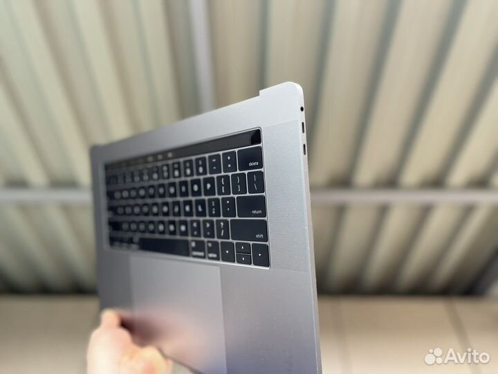 Apple MacBook Pro 15 2018 256gb 16 gb