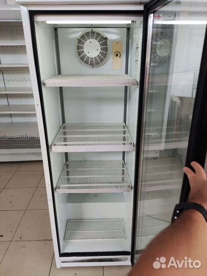 Холодильный шкаф