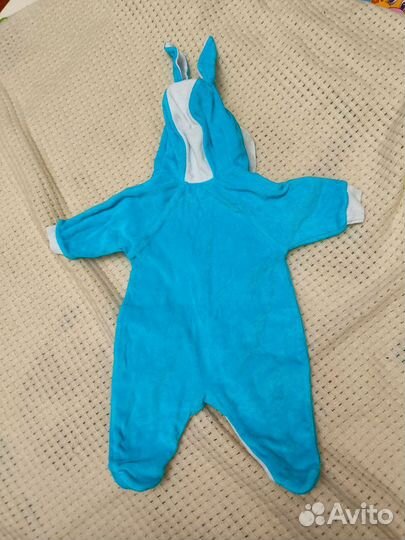 Велюровый комбинезон для малыша 62 р-р