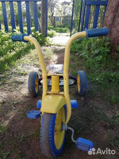 Детский трехколесный велосипед