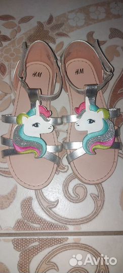 Сандалии для девочки