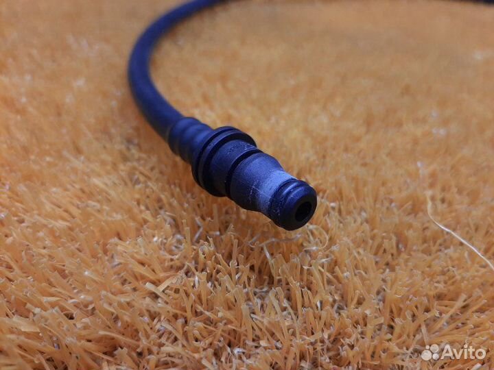 Патрубок расширительного бачка Mercedes-Benz