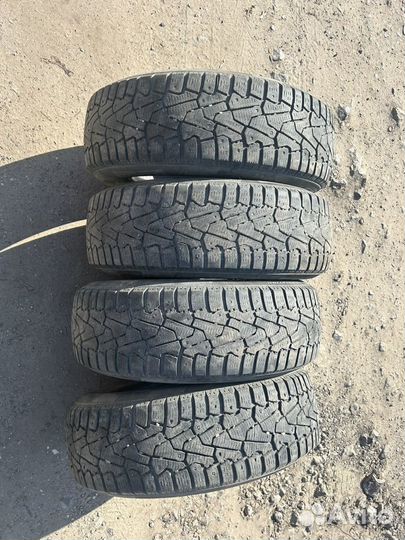 Pirelli Ice Zero 185/65 R15 33