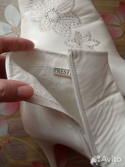 Белые сапожки