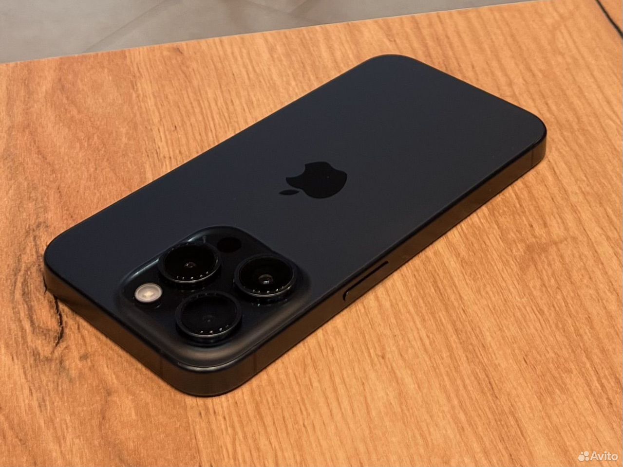 iPhone 15 Pro, 256 ГБ