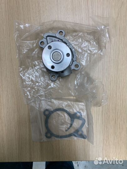 Насос водяной Nissan Tiida C11 1.6