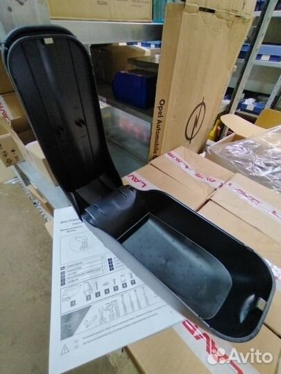 Подлокотник nissan terrano D10 2018 999armrestd10