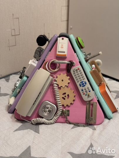 Бизиборд пирамида