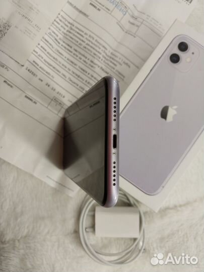 iPhone 11, 64 ГБ