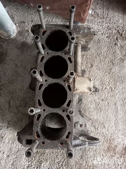 Блок двигателя