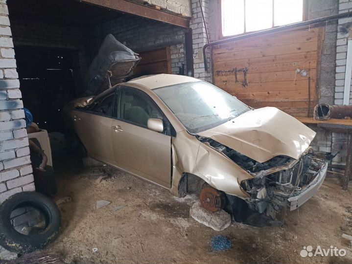 Toyota Corolla Runx 1.5 AT, 2001, битый, 220 000 км