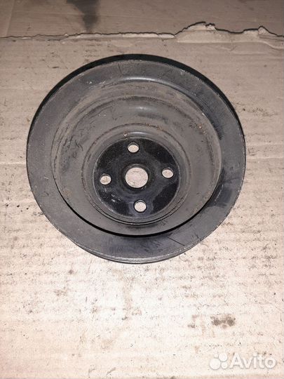 Шкив помпы Mitsubishi Pajero 3