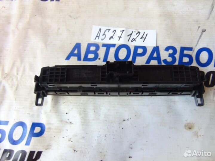 Кнопка аварийной сигнализации для Peugeot 300 308