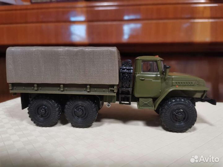 Модель грузовика урал 4320 1:43 металл