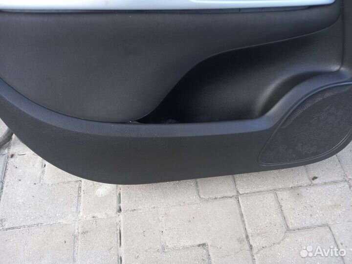 Opel zafira c дверная карта водительская