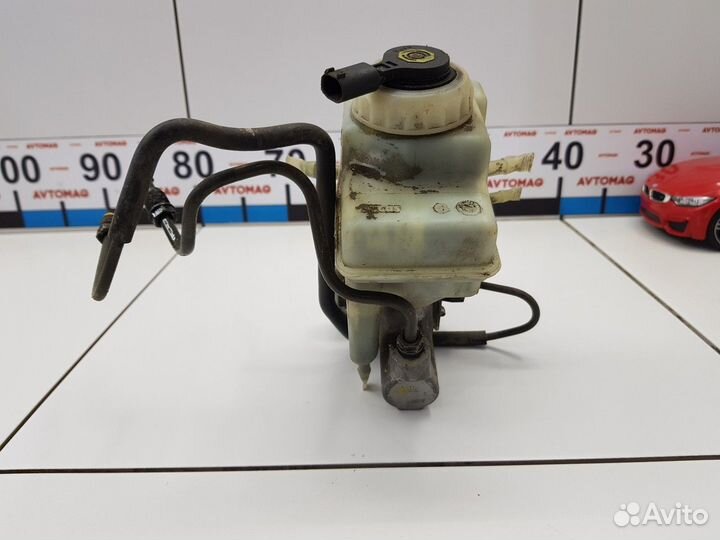 Главный тормозной цилиндр (BMW 5)