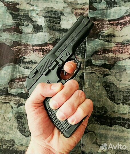 Модель пистолета Берета 92F с кобурой зажигалка