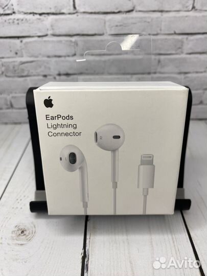 Наушники Apple EarPods lightning