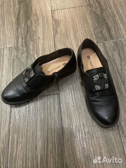 Продаю туфли