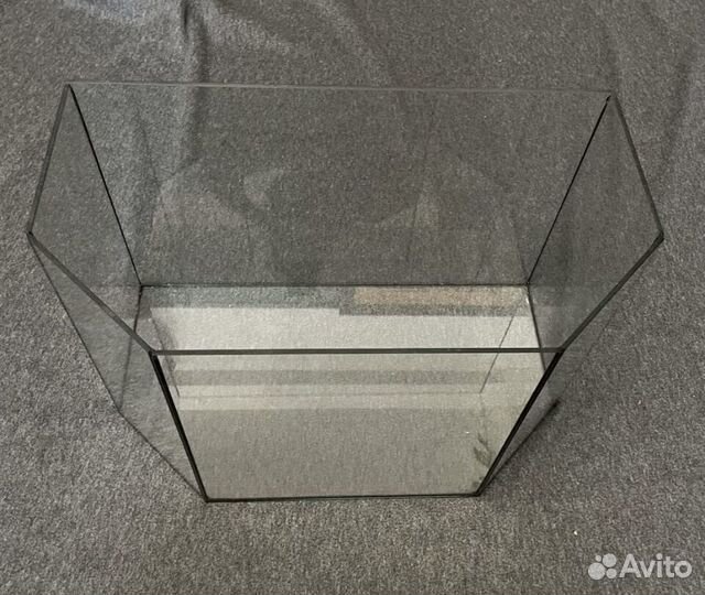 Аквариум с рыбками