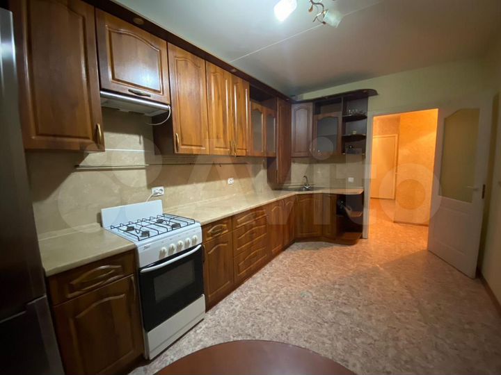 2-к. квартира, 65 м², 6/10 эт.