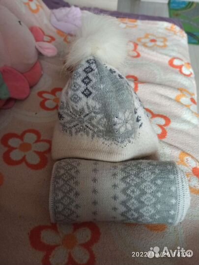 Женская шапка и шарф