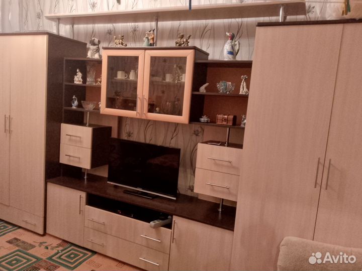 Стенка в гостиную