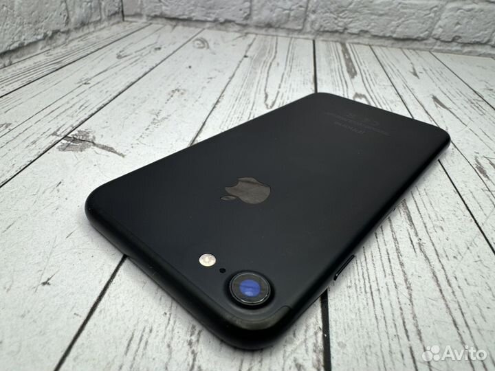 iPhone 7, 32 ГБ