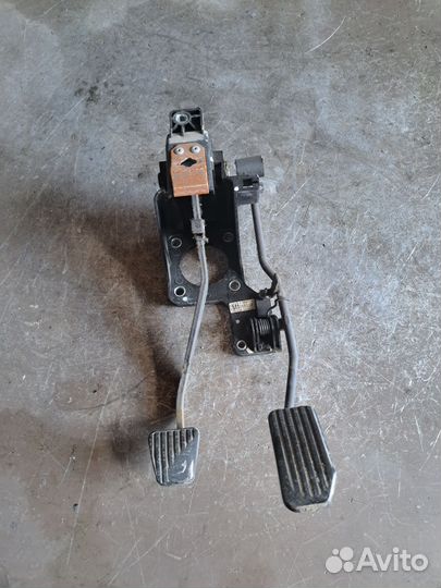 Педаль газа тормоза Chevrolet Lacetti