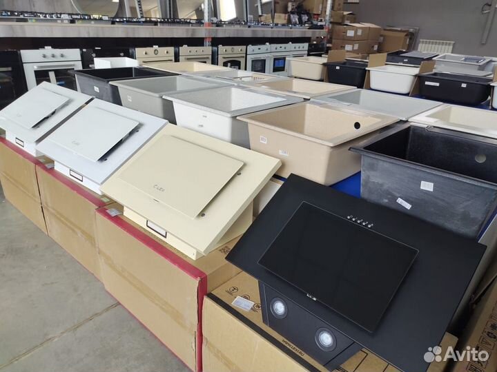 Вытяжка LEX hubble 600 (1M) black