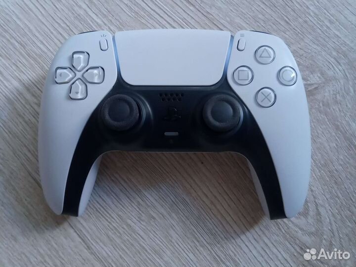 DualSense в идеальном состоянии