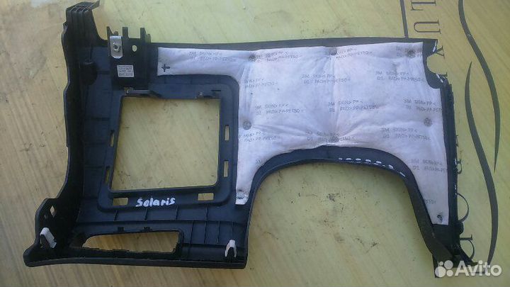 Накладка торпеды передняя Hyundai Solaris sedan 1