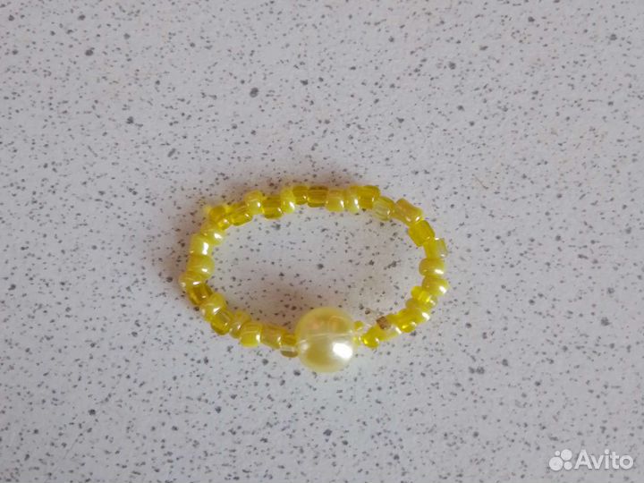 Кольцо из бисера