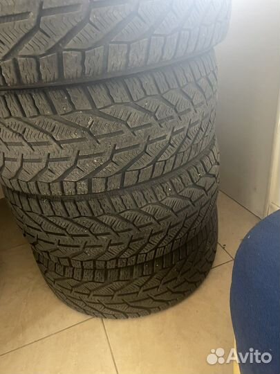 Tigar Winter A 215/45 R17 91