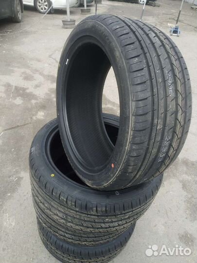 Arivo Ultra Sport ARV7 285/35 R22