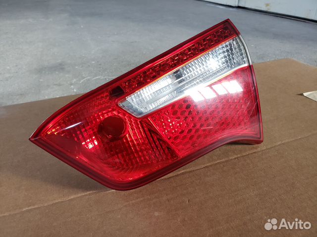 Kia Rio 3 Фонарь внутренний Правый Оригинал