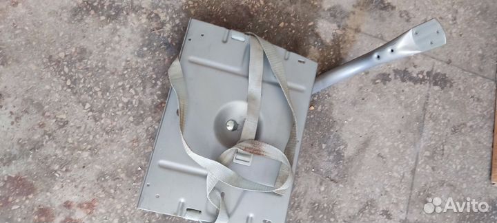 Полка навесная для микроволновки или телевизора