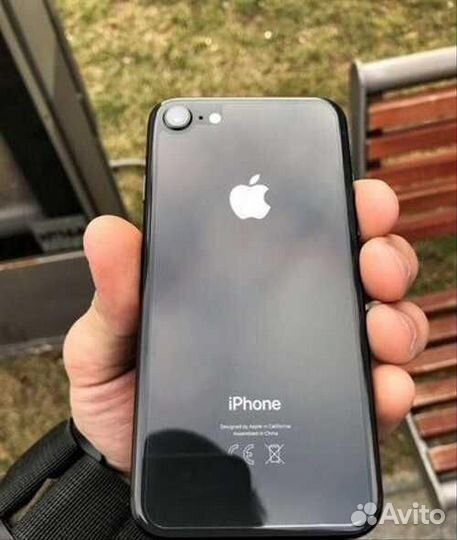 Телефон iPhone 8 128G