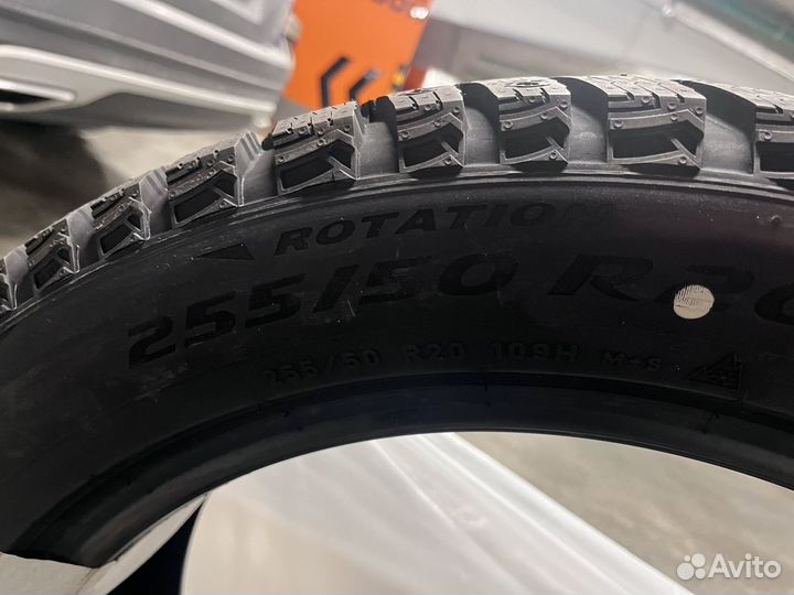 Pirelli Scorpion Ice Zero 2 255/50 R20