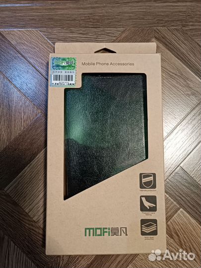 Чехлы на телефоны